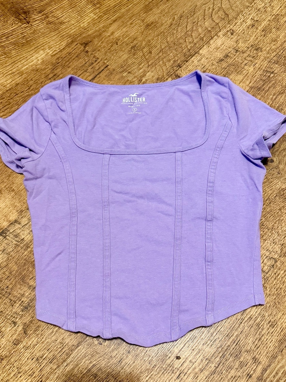 Hollister Lavender Short Sleeve Scoop Neck Tee